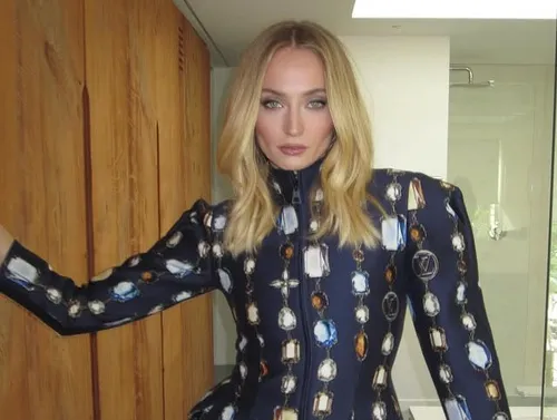 Sophie Turner and Chris Martin’s Rumored Romance: When Love Leaves a Digital Echo