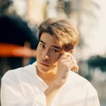 Alek Teeradetch's profile picture