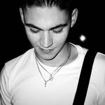 Hero Fiennes Tiffin's profile picture