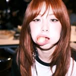 HUH YUNJIN's profile picture