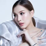 Angela Tee 👸🏻GOLDEN QUEEN 👑