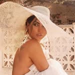 Y O L A N T H E  C A B A U